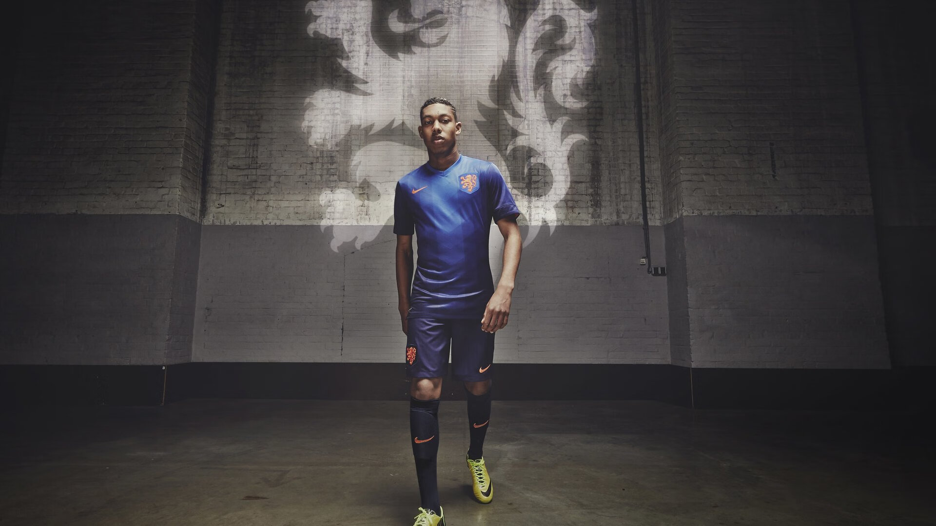 卡塔尔巴林世界杯预选赛开幕,球迷热情观战,2022卡塔尔世界杯巴西